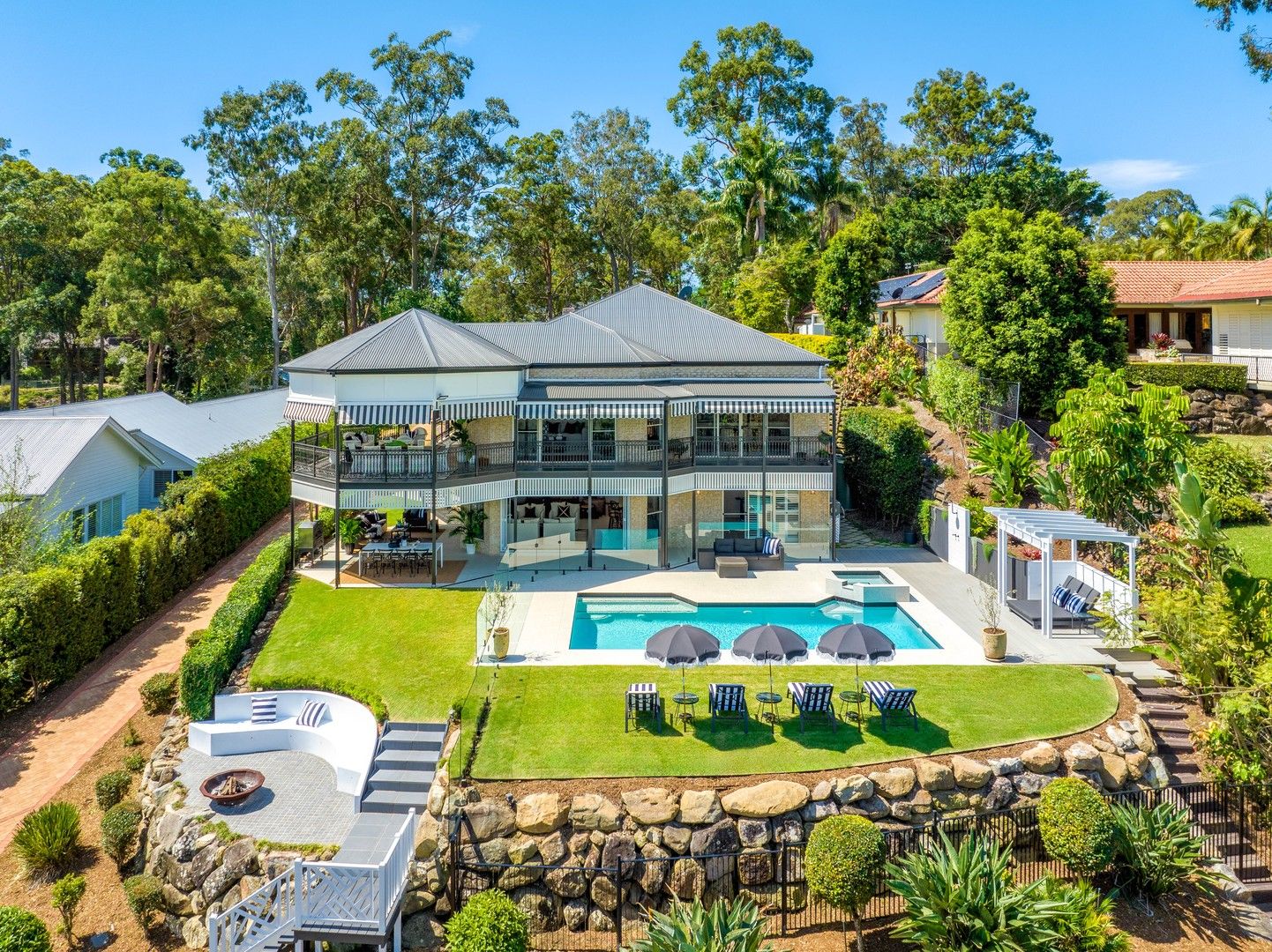 5 bedrooms House in 5 Kootingal Street ASHMORE QLD, 4214