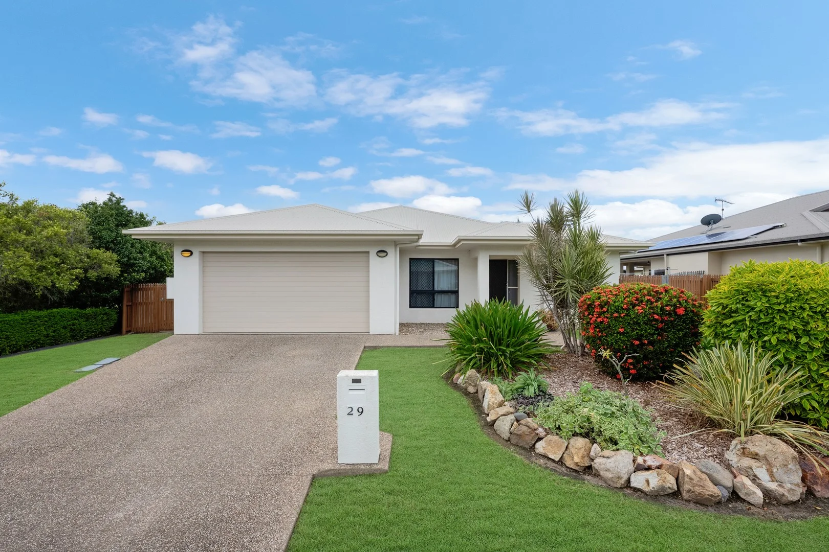 29 Chapple Street, Mount Louisa QLD 4814