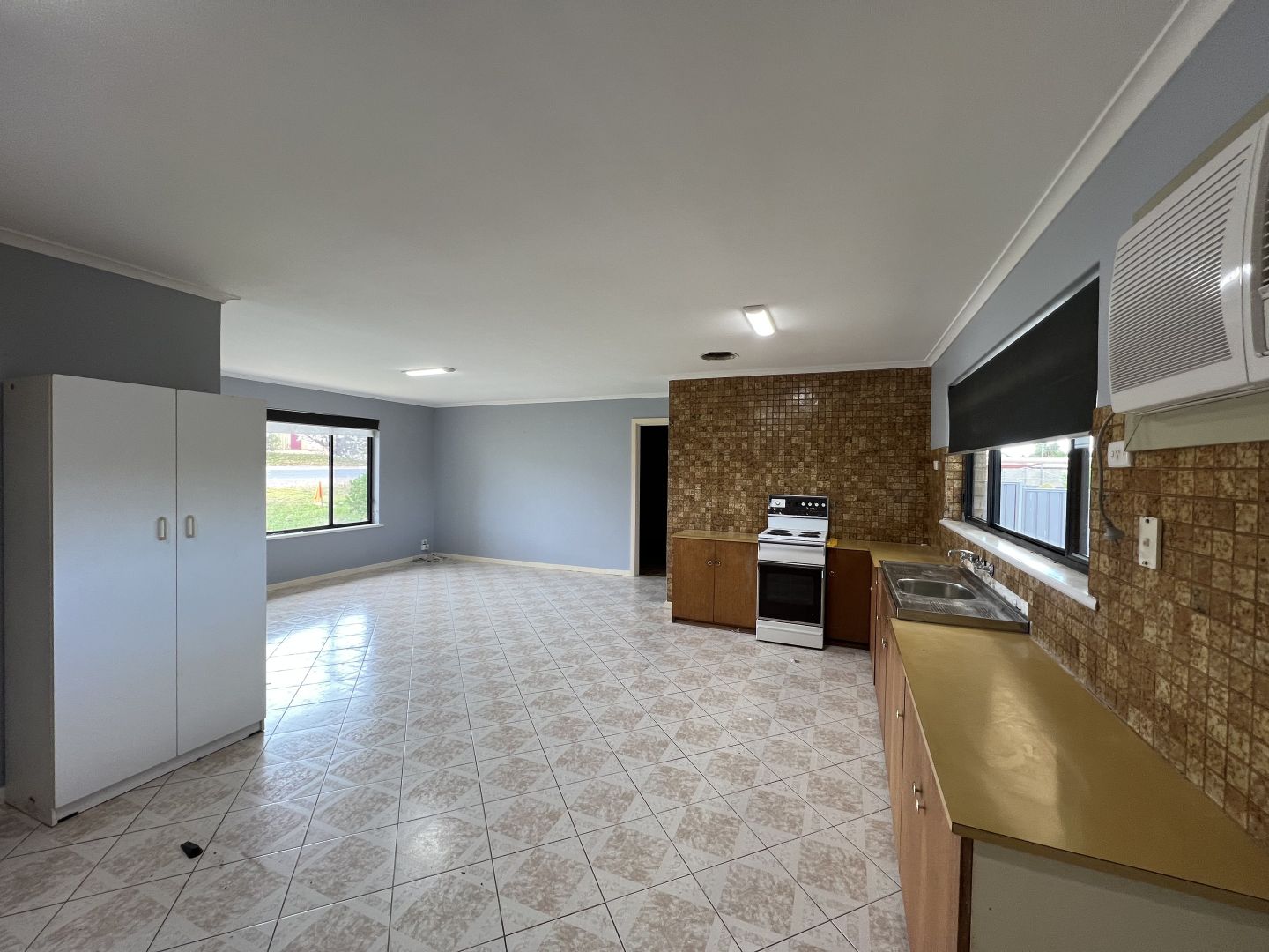 27 Narangga Terrace, Moonta Bay SA 5558 House For Rent 400 Domain