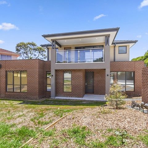 3 bedrooms Townhouse in 1/15 Durham Road KILSYTH VIC, 3137