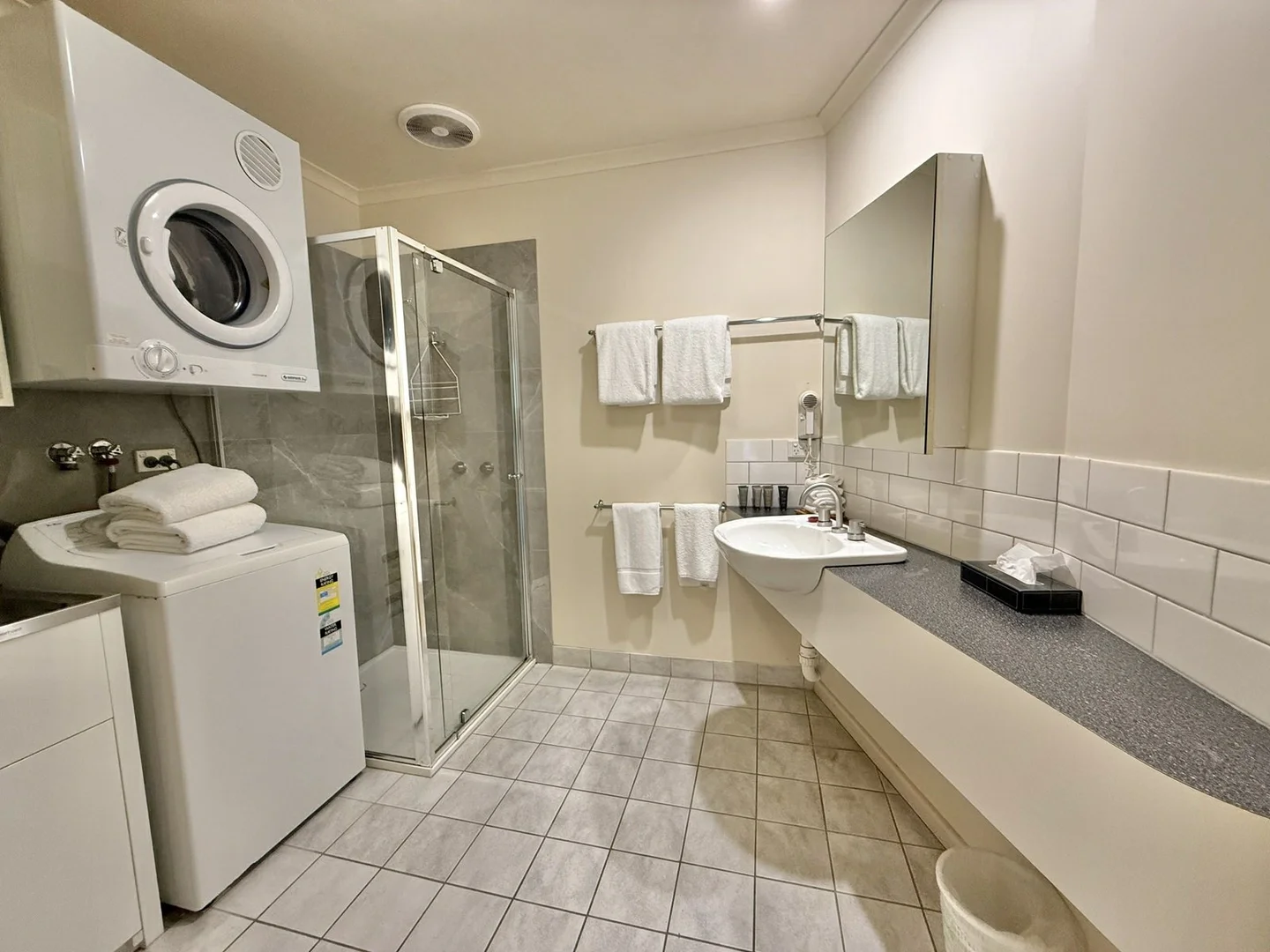 Additional image 17 of 3/142 Marine Parade, Lakes Entrance VIC 3909