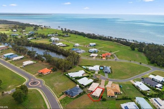 Picture of 2/14 Fulmar Court, BURRUM HEADS QLD 4659