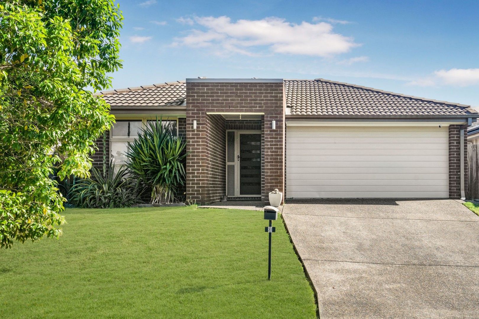 4 bedrooms House in 3 Dandalup Avenue ORMEAU HILLS QLD, 4208