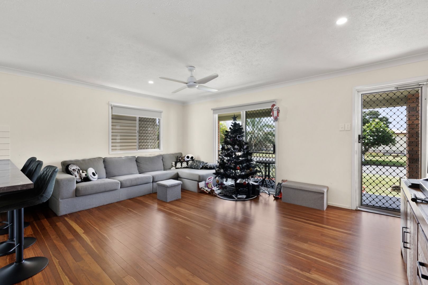 54 Kershaw Street, Park Avenue QLD 4701, Image 2