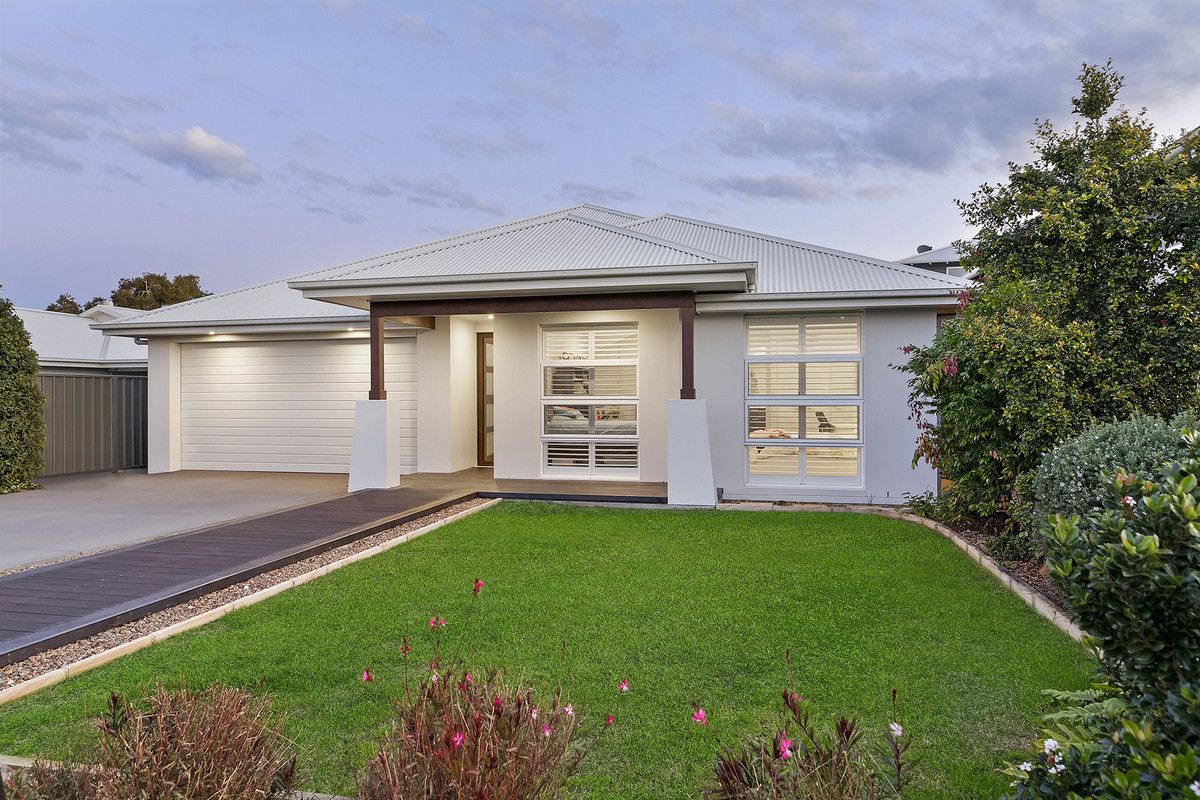 3 Moorah Avenue, Blue Bay NSW 2261, Image 0