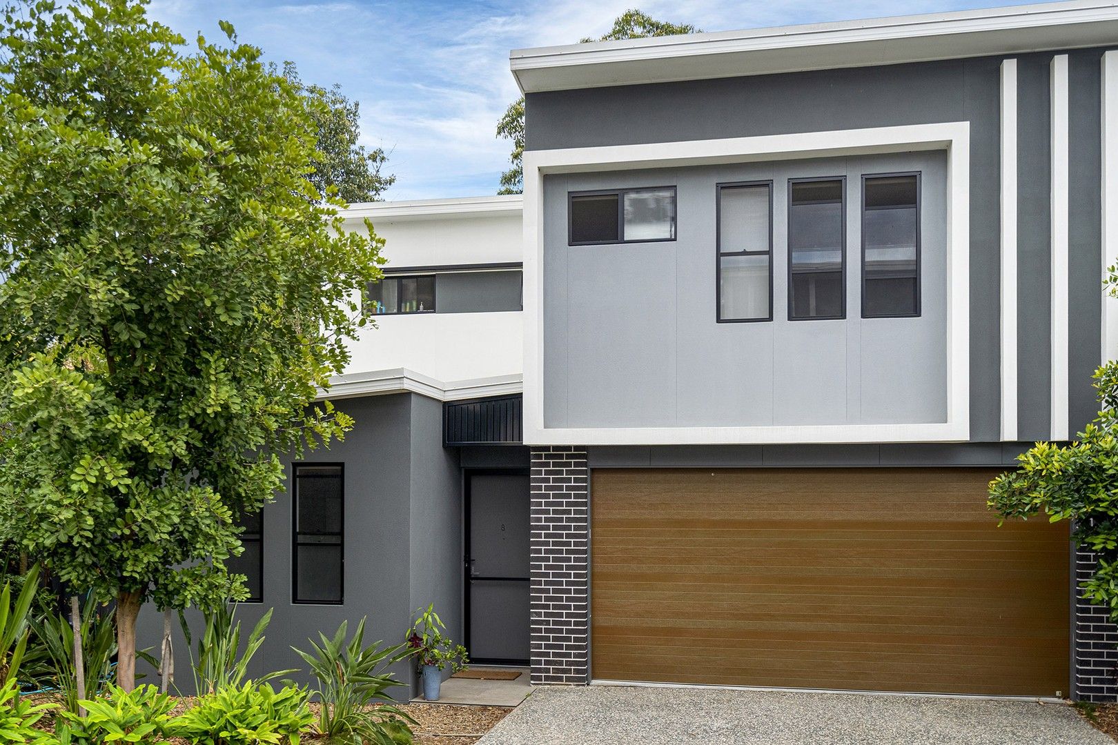 5 bedrooms Townhouse in 8/7 Delonix Place EIGHT MILE PLAINS QLD, 4113