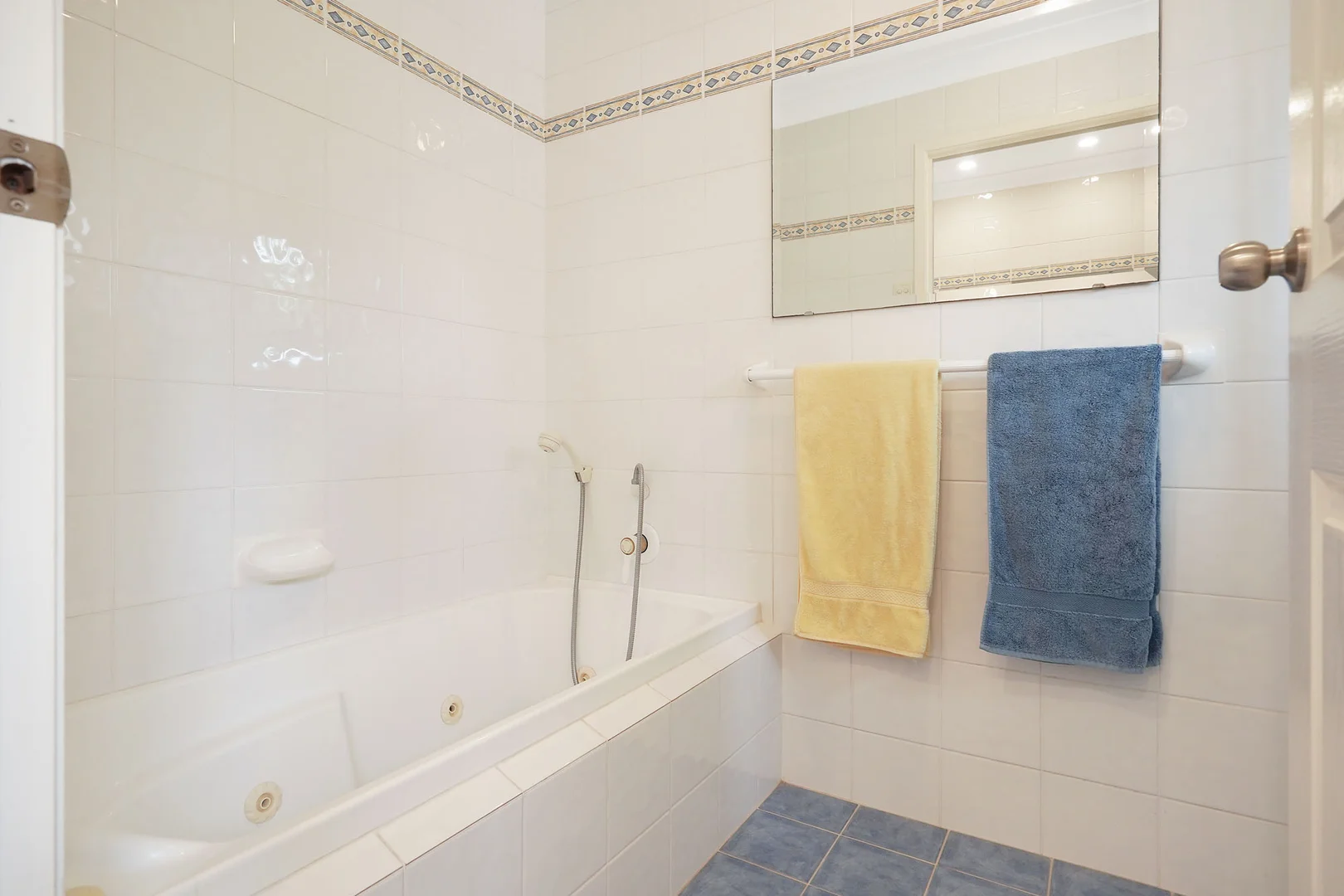 Additional image 14 of 10 Roy Ave, Bolton Point NSW 2283