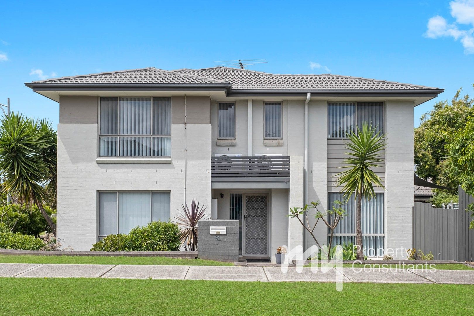 3 bedrooms House in 61 Minorca Circuit SPRING FARM NSW, 2570