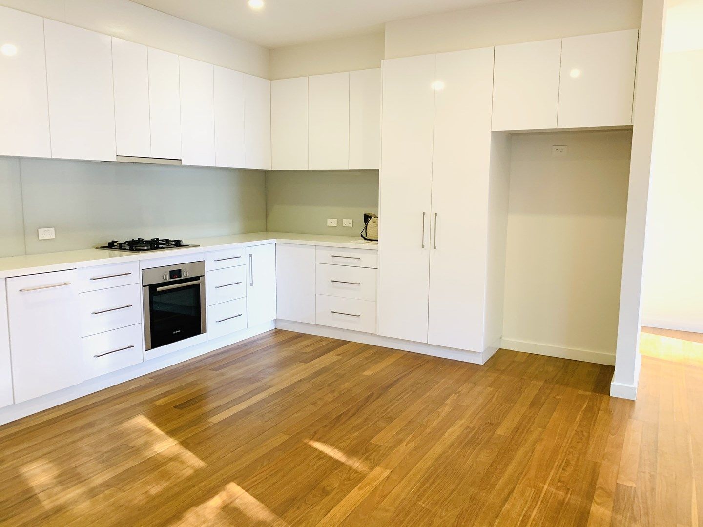 3 bedrooms Townhouse in 8 LaFrank St BURWOOD VIC, 3125