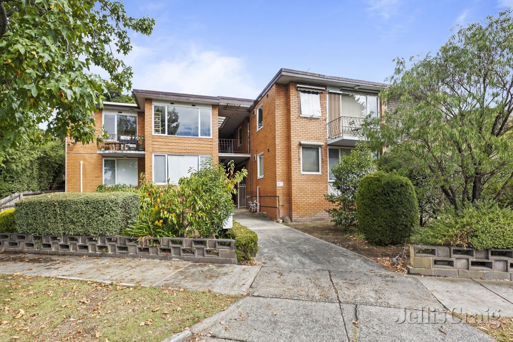 2 bedrooms Apartment / Unit / Flat in 7/2 Salisbury Avenue IVANHOE VIC, 3079