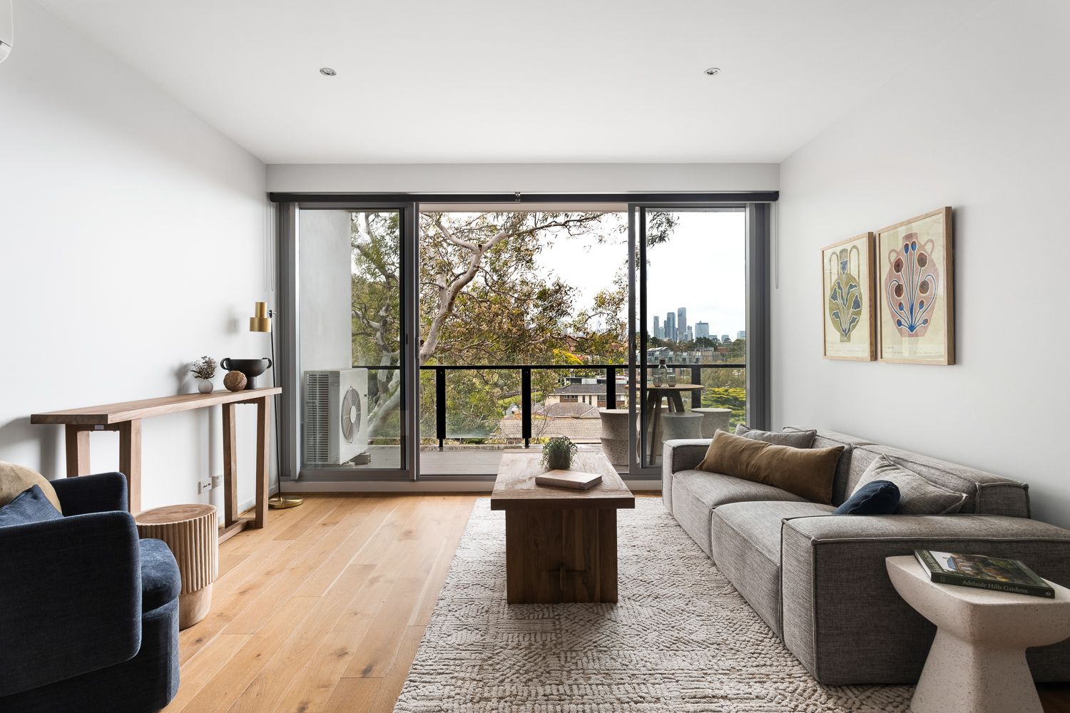 112 109 Manningham St, Parkville VIC 3052 Apartment For Rent 680