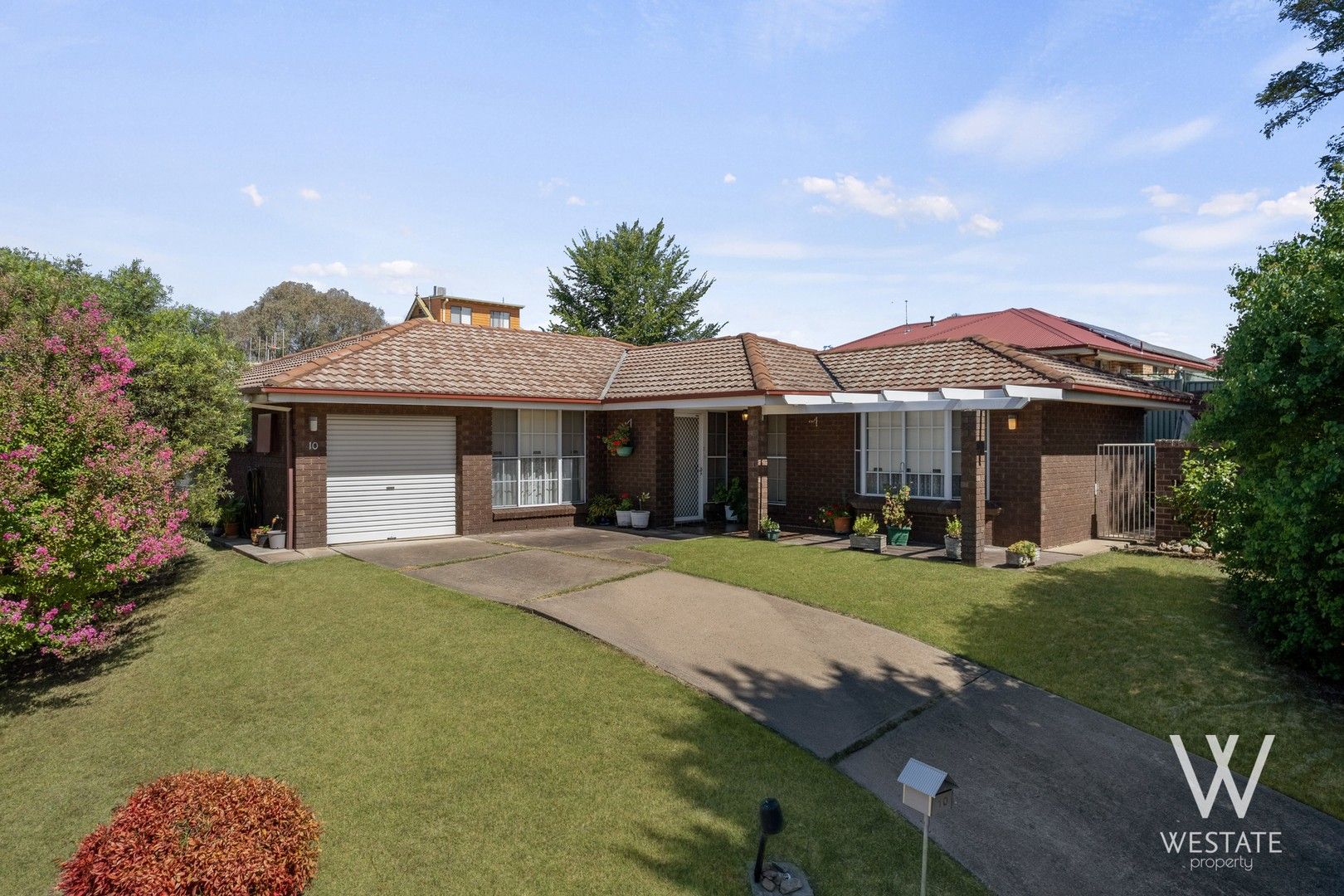 3 bedrooms House in 10 Cardew Close BATHURST NSW, 2795