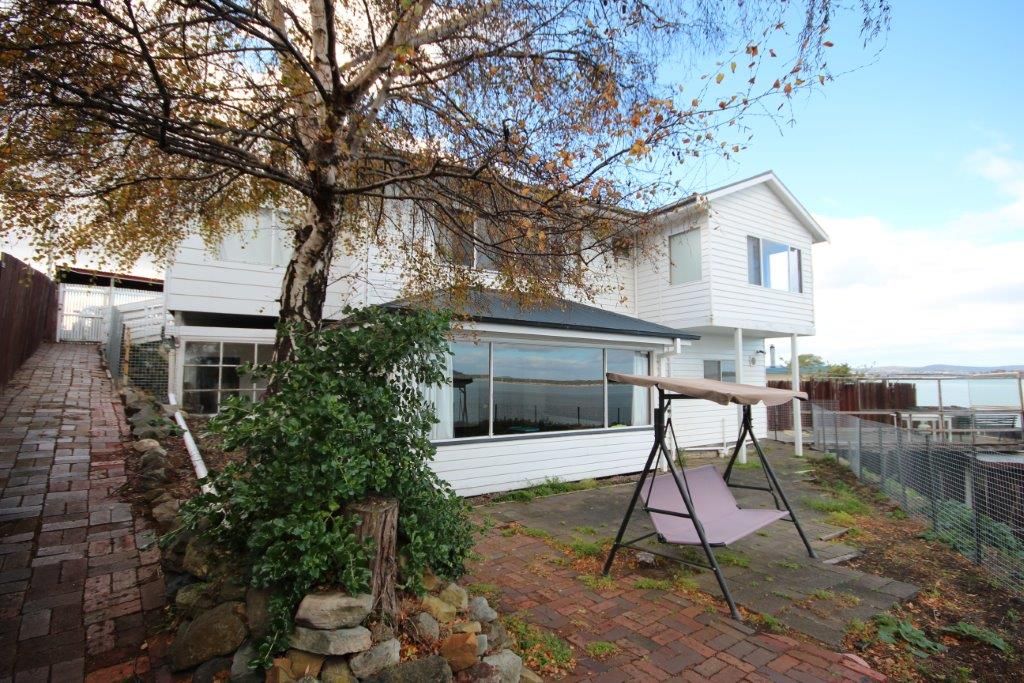 12 Geeves Crescent, Midway Point TAS 7171, Image 1