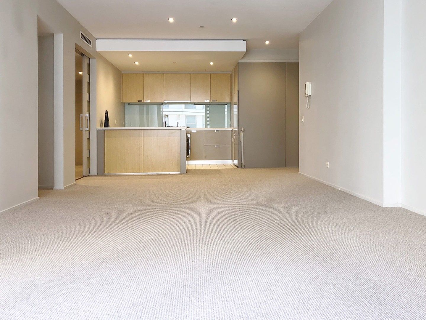 2 bedrooms Apartment / Unit / Flat in 804W/599 Pacific Hwy ST LEONARDS NSW, 2065