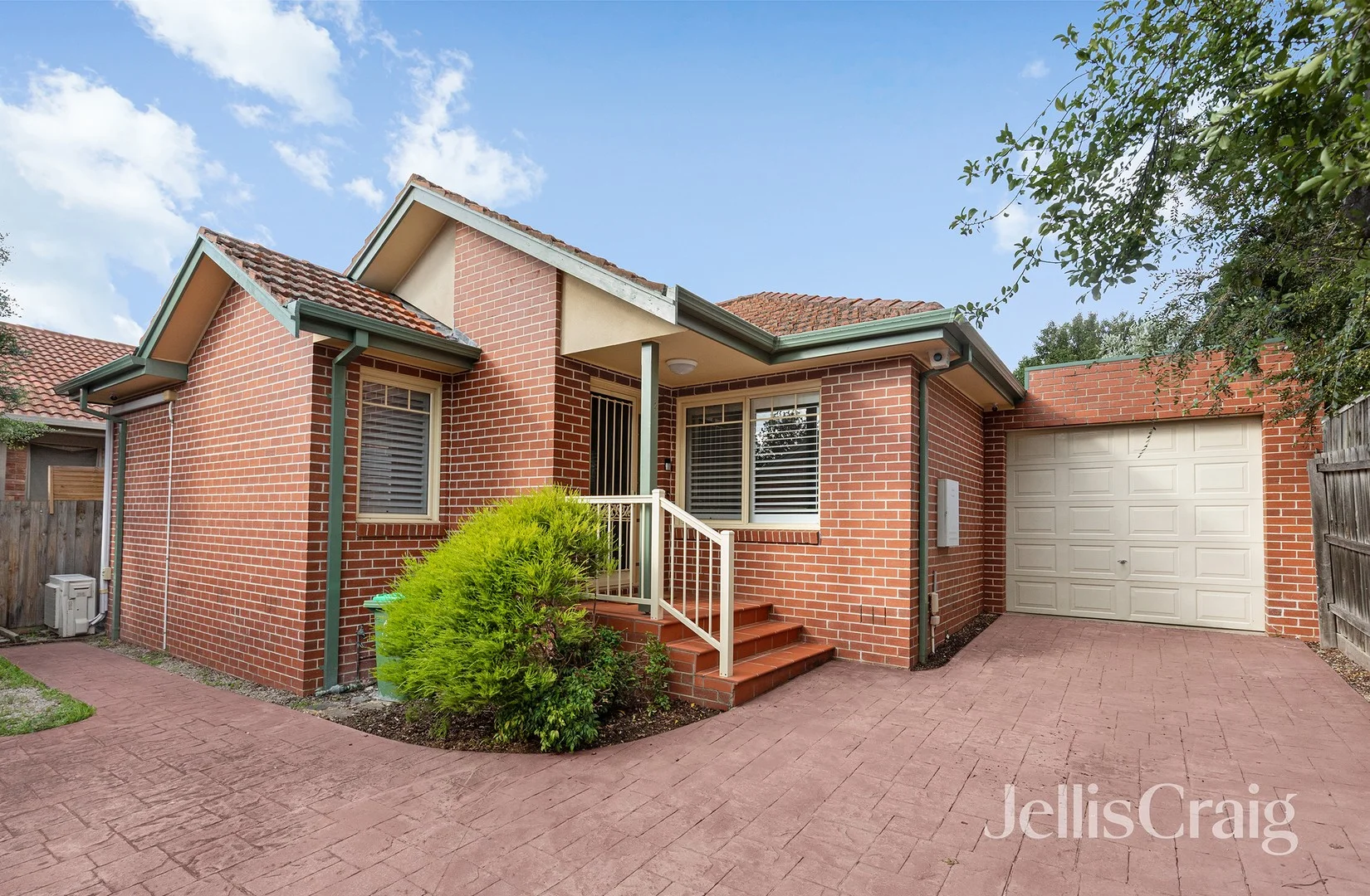 2/219 Waterdale Road, Ivanhoe VIC 3079