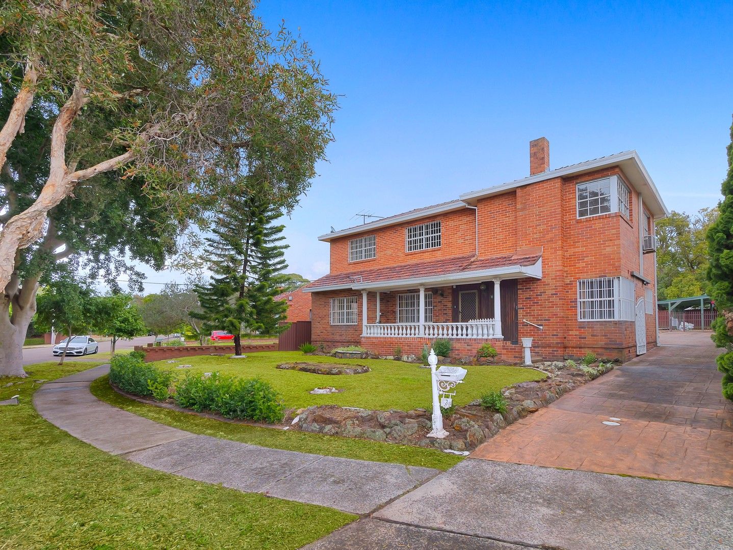 4 bedrooms House in 3 Prince Edward Circle PAGEWOOD NSW, 2035