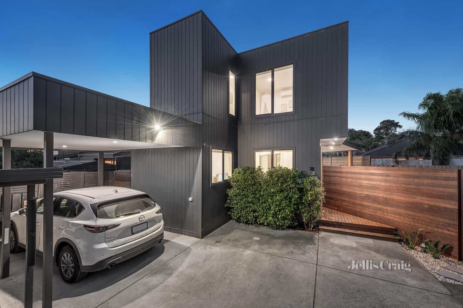 3B/2 Nina Court, Bentleigh East VIC 3165