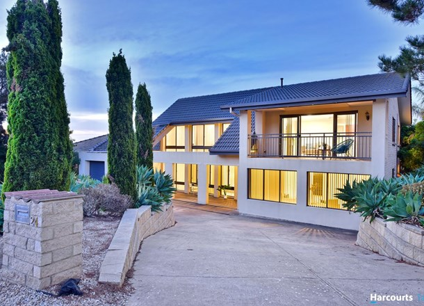 24 Minnipa Drive, Hallett Cove SA 5158