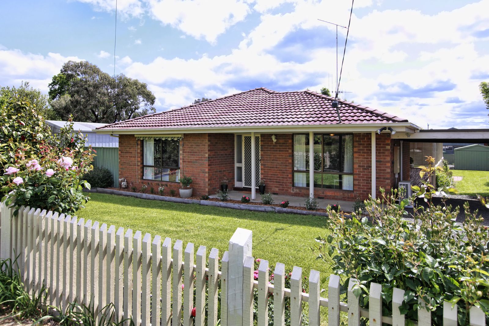 17 Warren Street, Kyneton VIC 3444, Image 0