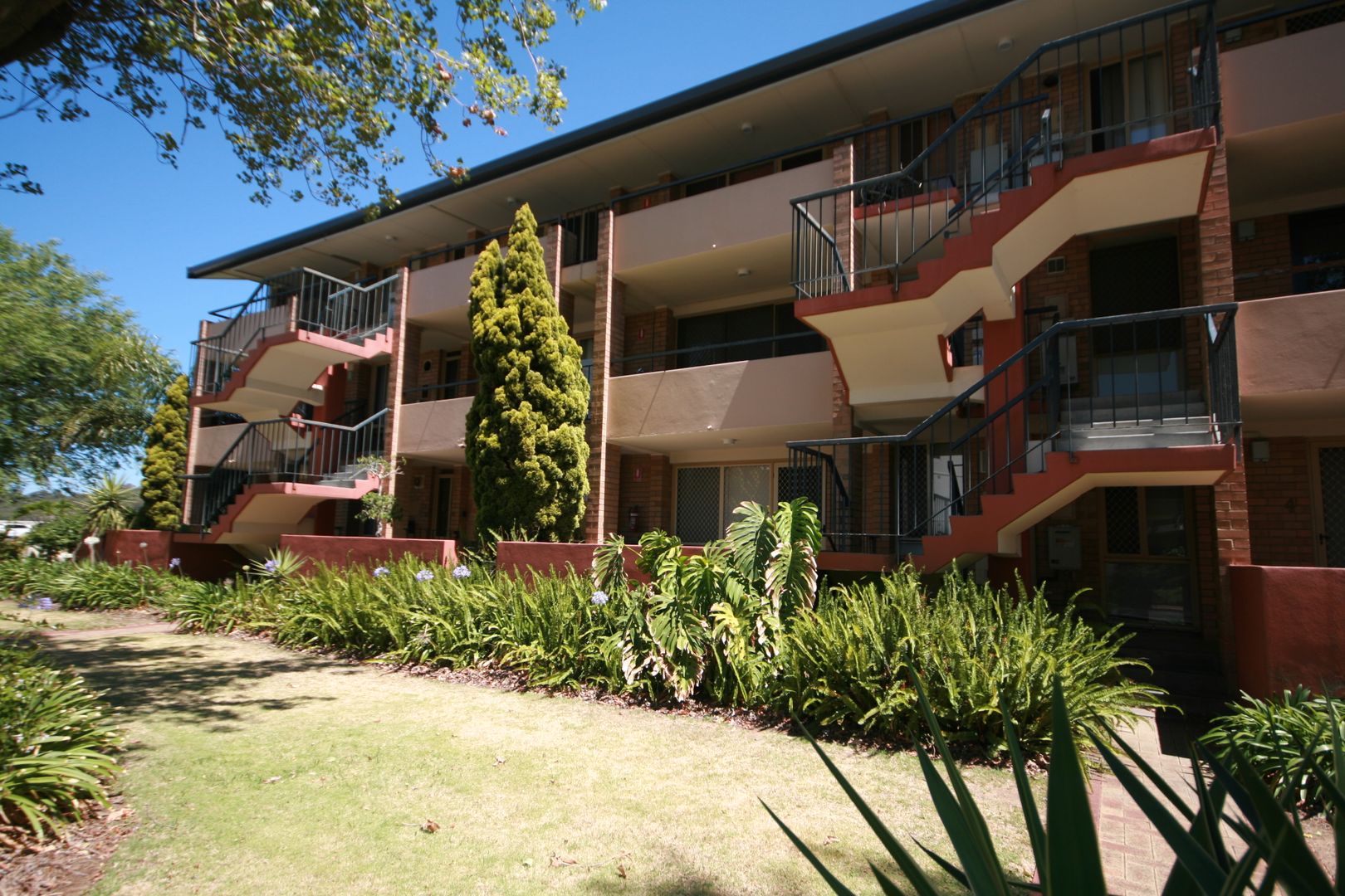 2 bedrooms Apartment / Unit / Flat in 6/2 STIRLING STREET SOUTH PERTH WA, 6151