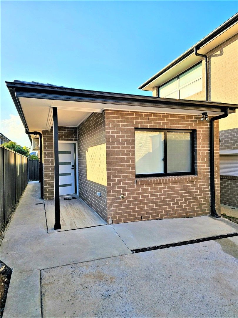 2 bedrooms Villa in 123a Thomas Boulton Circuit KELLYVILLE NSW, 2155