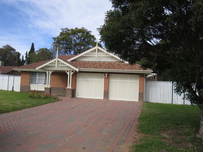 8 Brennan Place, Ravenswood NSW 2824, Image 1