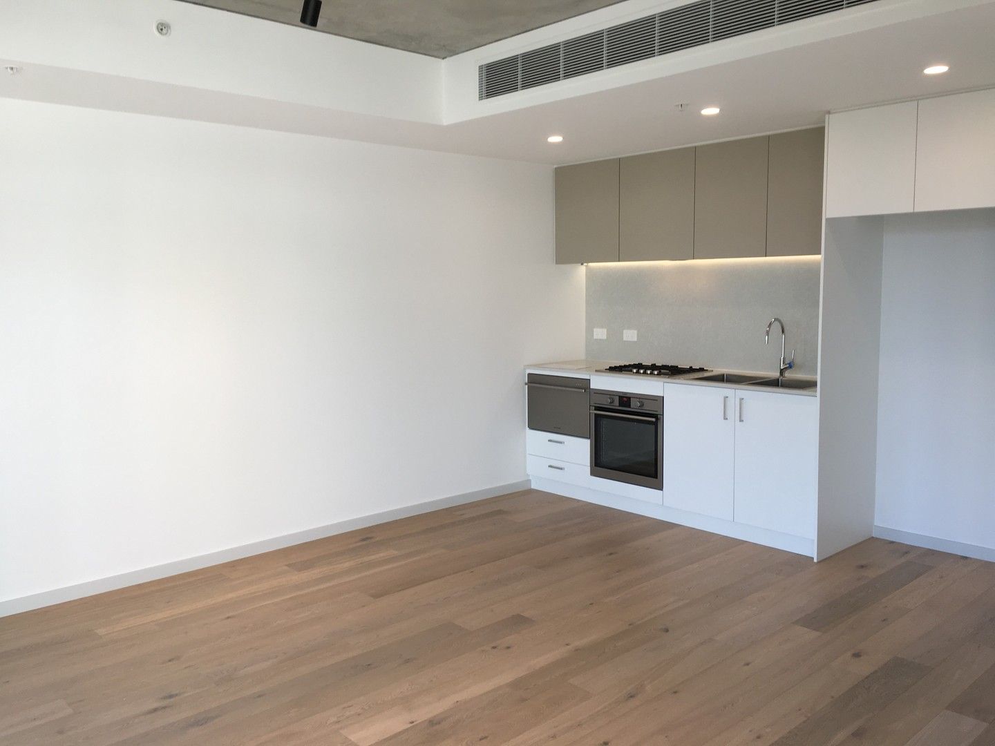 1 bedrooms Apartment / Unit / Flat in 303/77 Hobsons Road KENSINGTON VIC, 3031