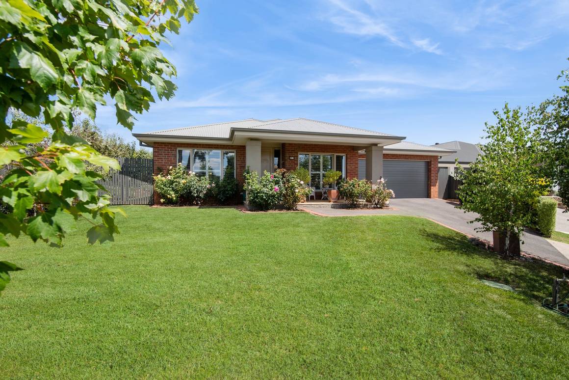 Picture of 78 Warren Street, KYNETON VIC 3444