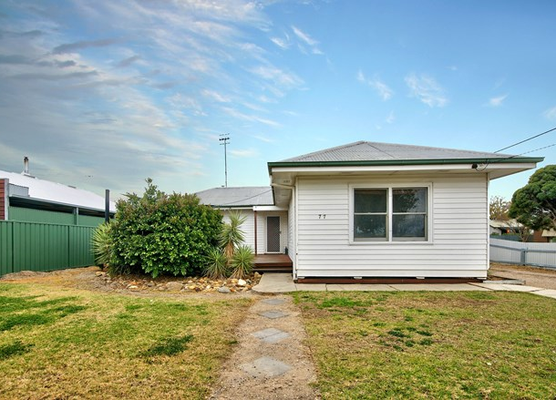 77 Hardinge Street, Deniliquin NSW 2710