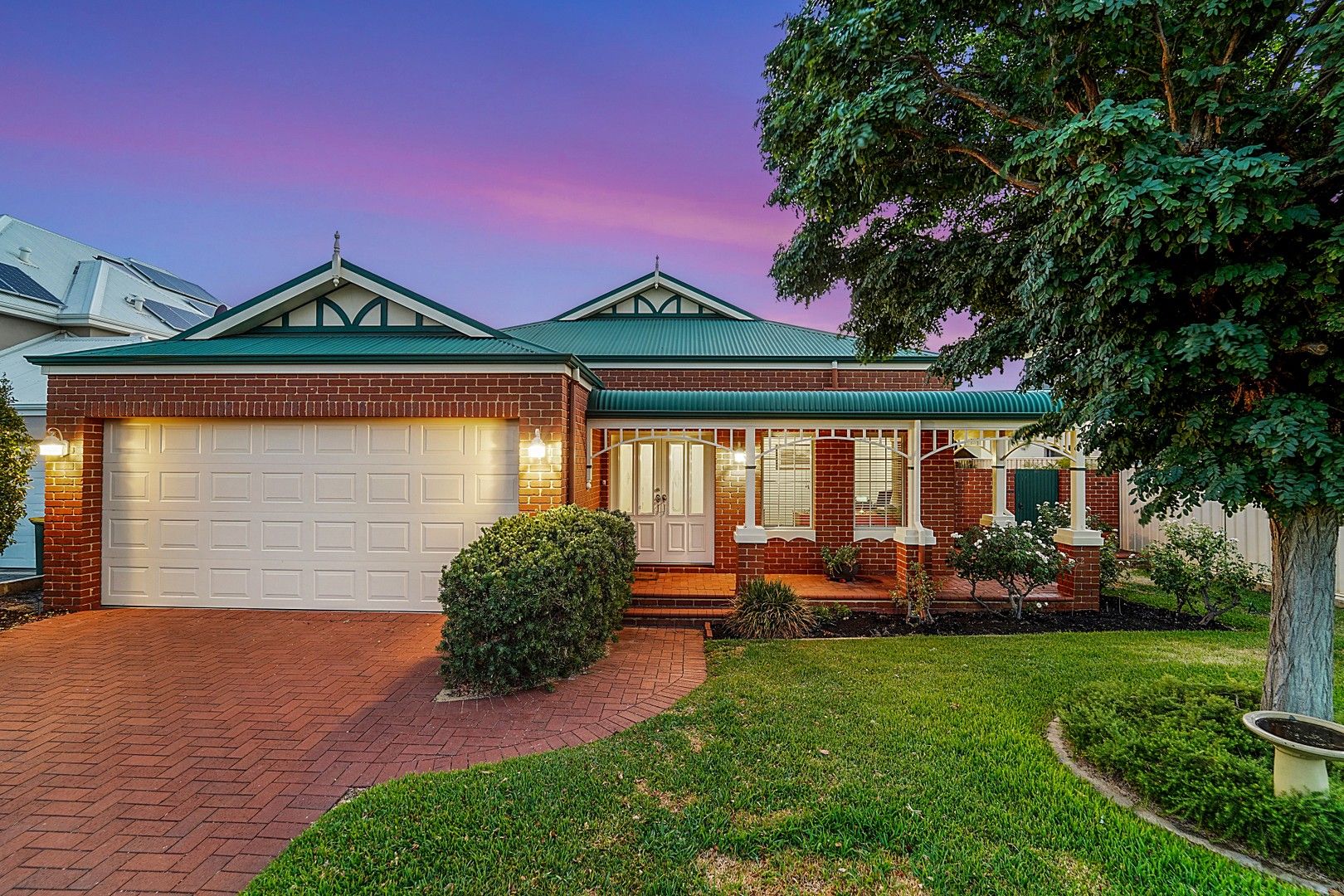 4 bedrooms House in 24 Cherrytree Gardens STIRLING WA, 6021