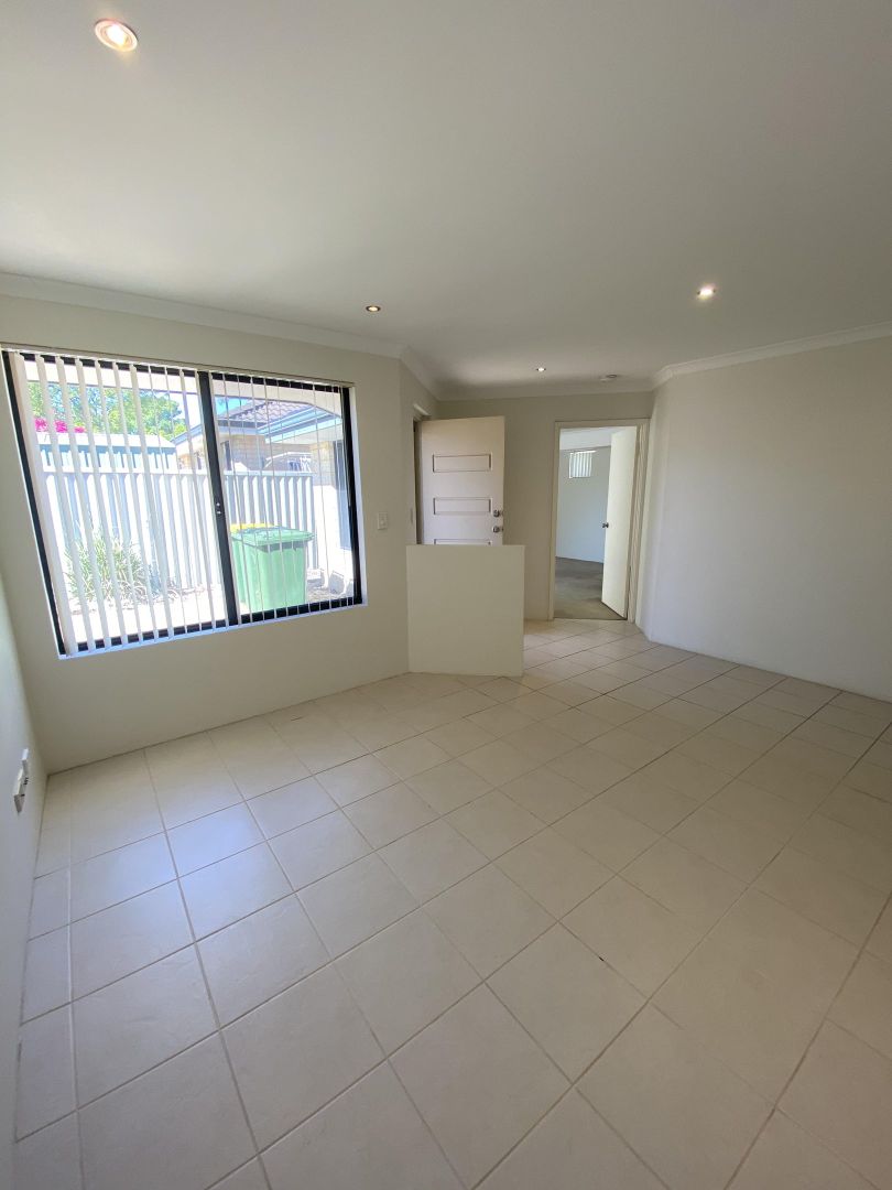 4A Bowkett Street, Redcliffe WA 6104, Image 2