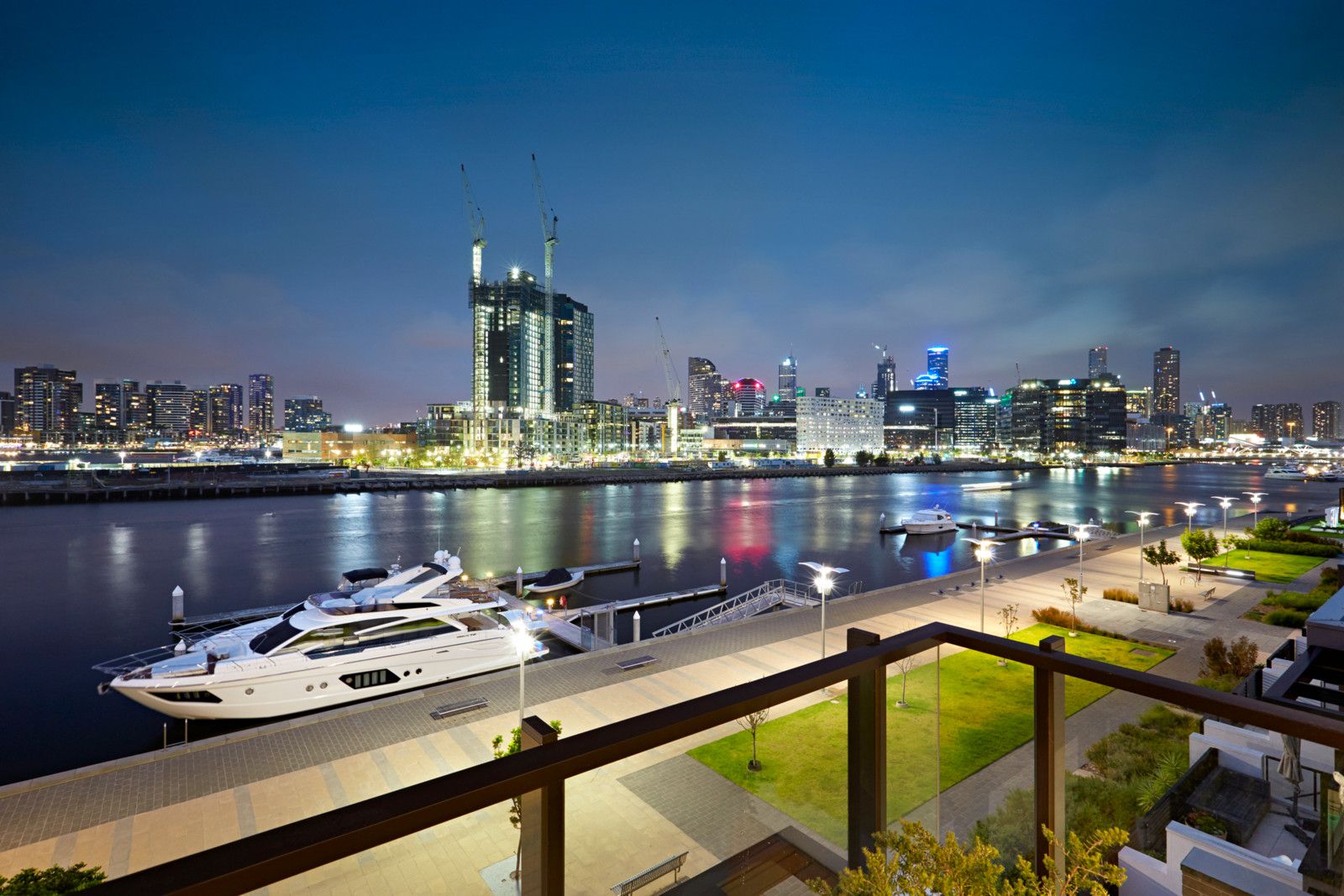 40 South Wharf Drive, Docklands VIC 3008, Image 2