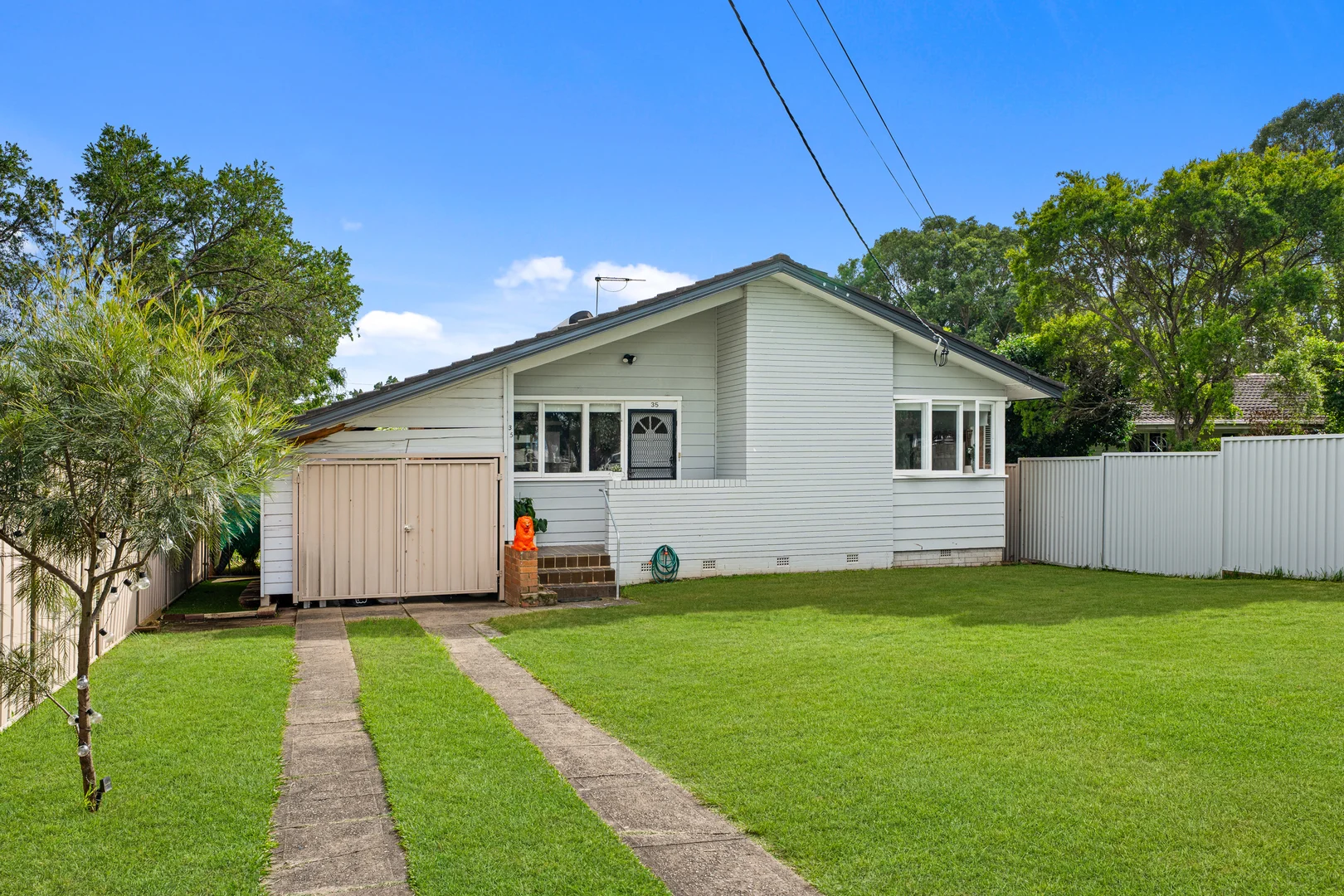 35 Cumbernauld Crescent, Dharruk NSW 2770