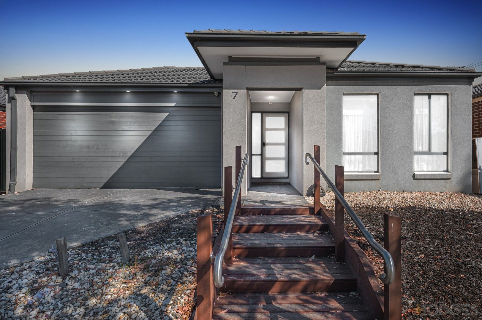 4 bedrooms House in 7 Barnsbury Road WYNDHAM VALE VIC, 3024