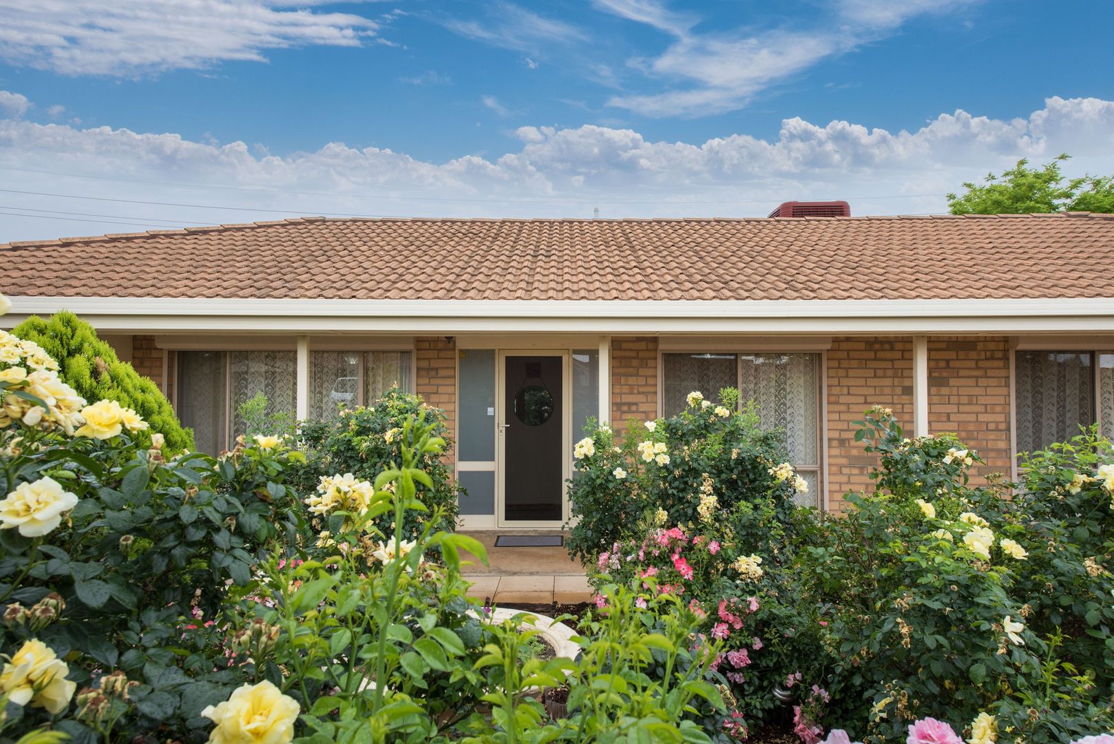 37 Devonshire Crescent, Old Reynella SA 5161, Image 1