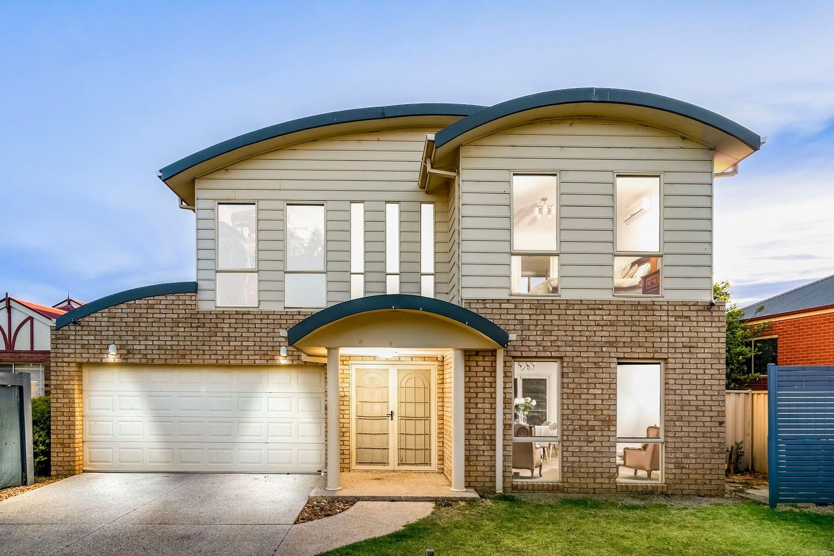 15 Cotteridge Place, Caroline Springs VIC 3023, Image 0