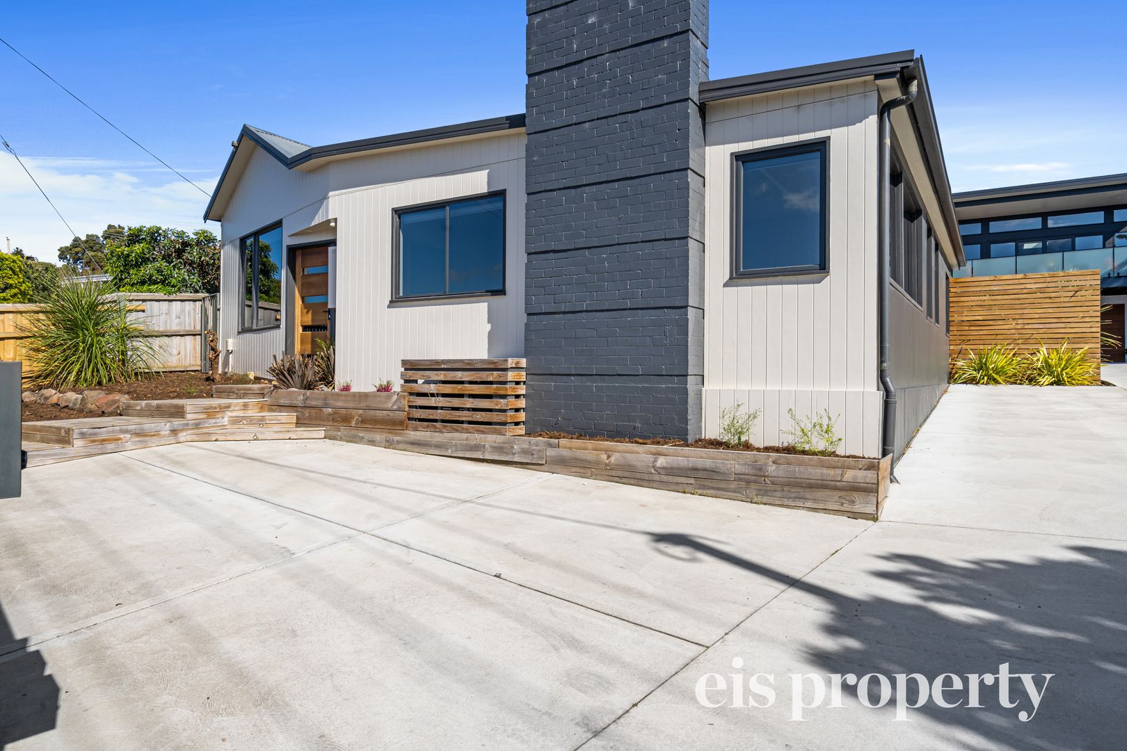 1/233 Roslyn Avenue, Blackmans Bay TAS 7052, Image 2