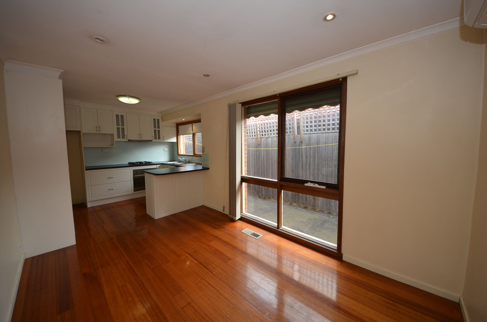 1/51 Leonard Close, Clarinda VIC 3169, Image 2