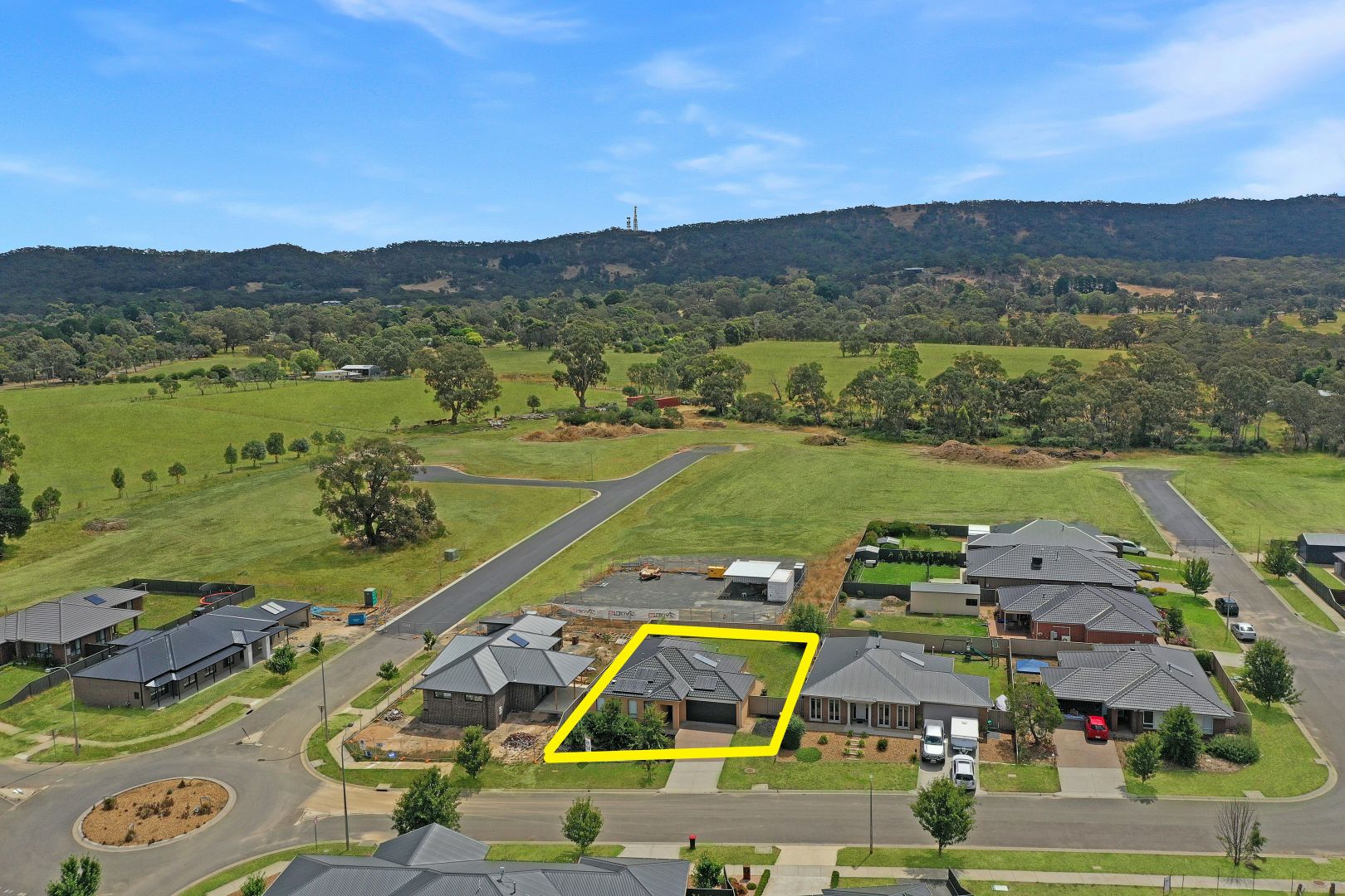 3 Domain Cct, Ararat VIC 3377, Image 2