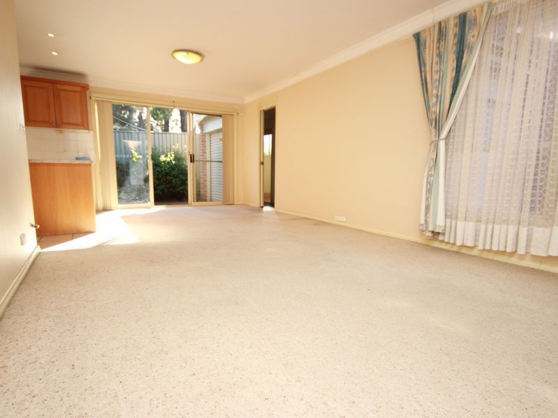 3 bedrooms Villa in 12/19 Gwandalan Road PADSTOW NSW, 2211