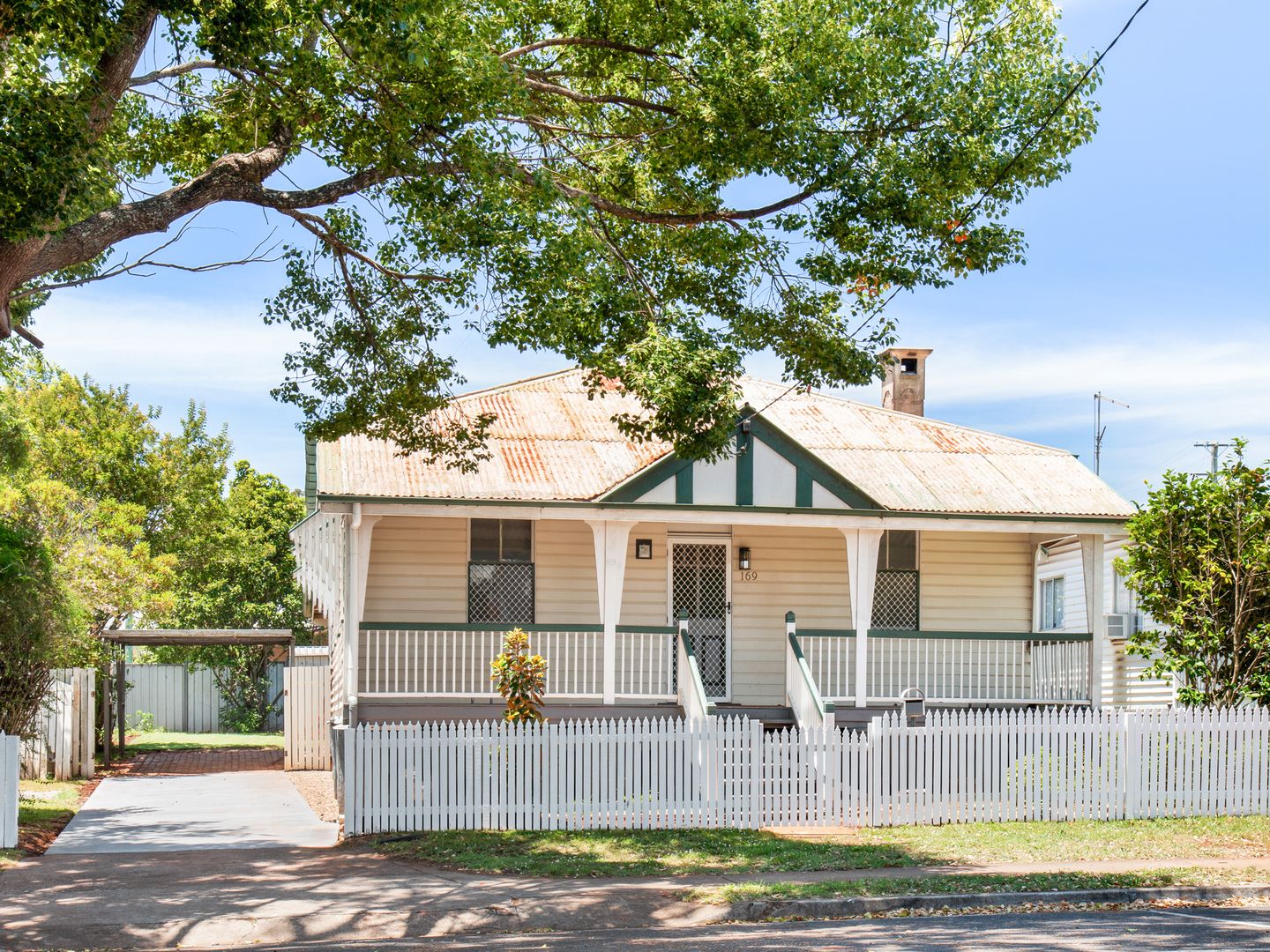 169 Bridge Street, North Toowoomba Property History & Address