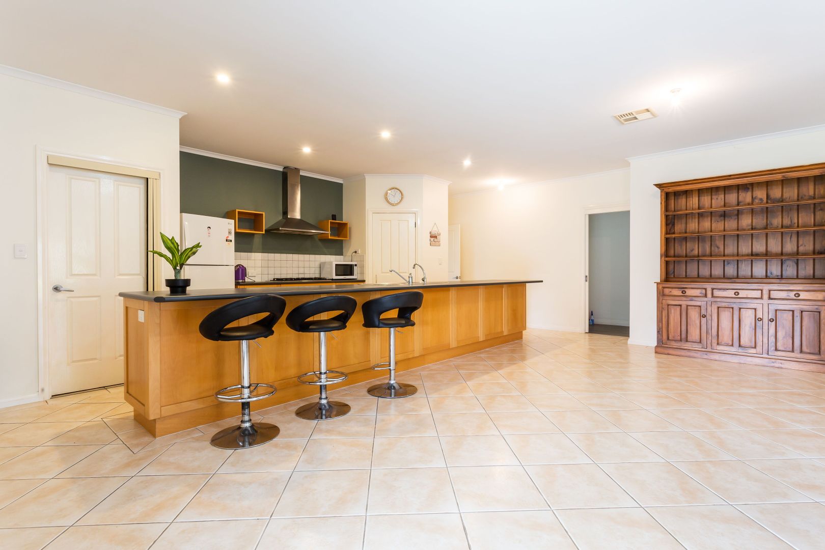 2 Calais Avenue, Port Lincoln SA 5606, Image 2