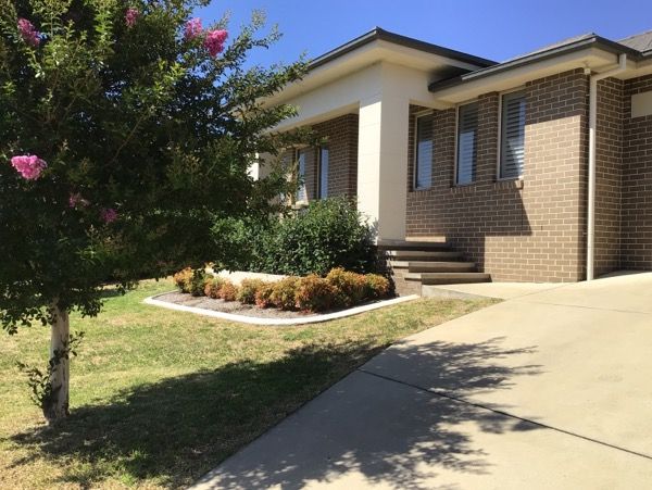 4 bedrooms House in 16 Peak Dr TAMWORTH NSW, 2340
