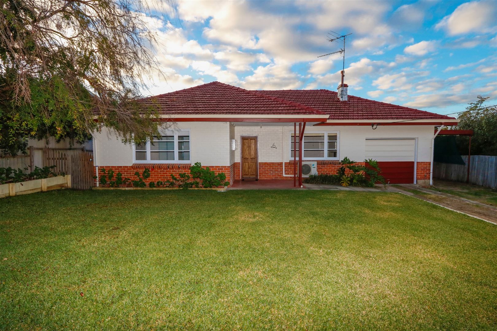 6 Robinson Avenue, Boyup Brook WA 6244, Image 0