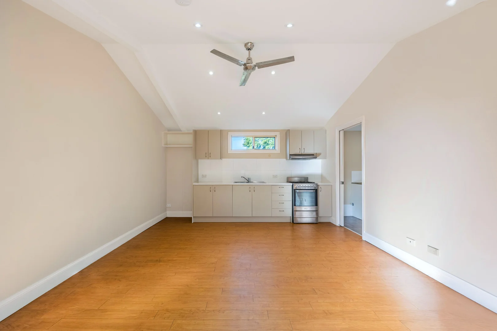 Additional image 11 of 8A Elizabeth Crescent, Kingswood NSW 2747