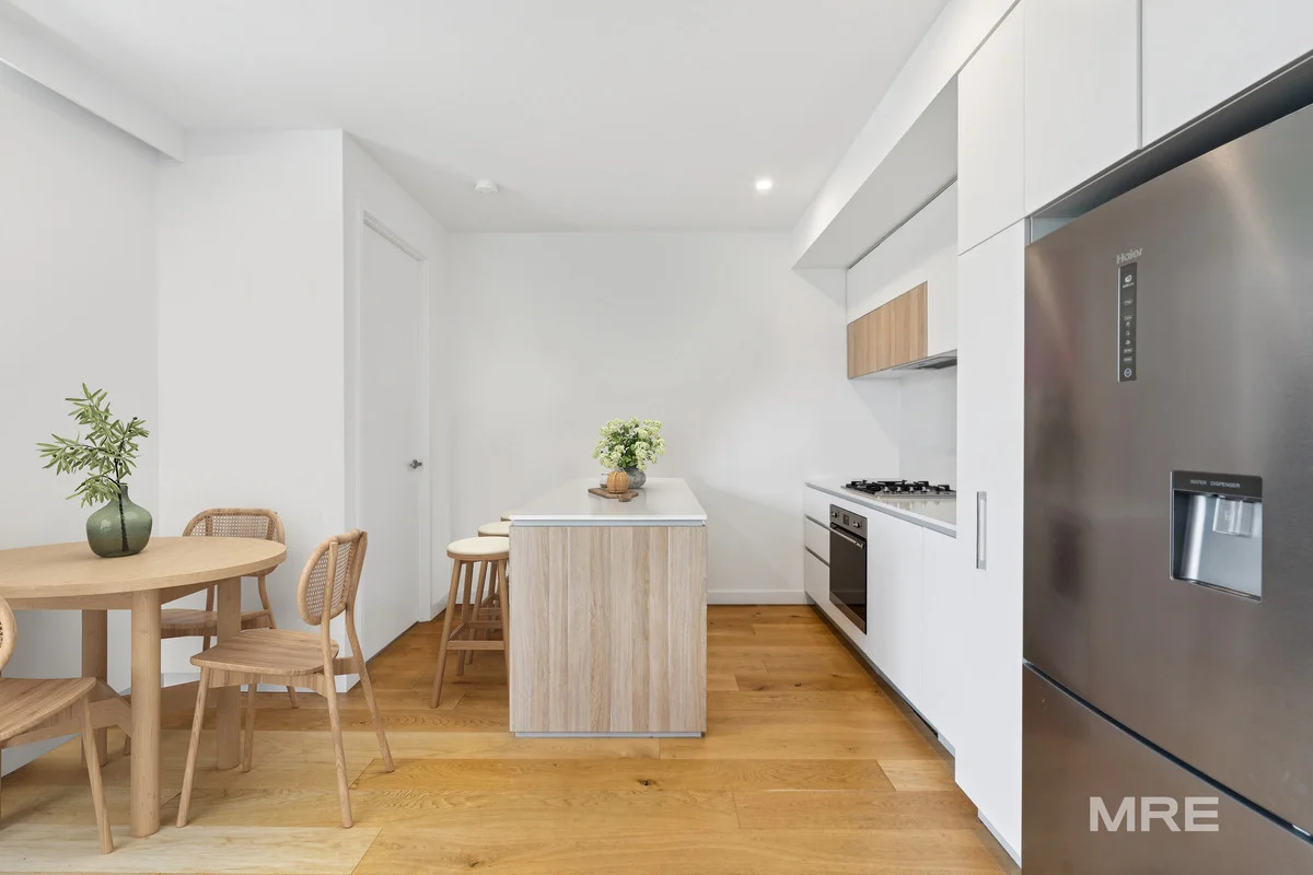 Additional image 5 of 604/51-59 Thistlethwaite Street, South Melbourne VIC 3205