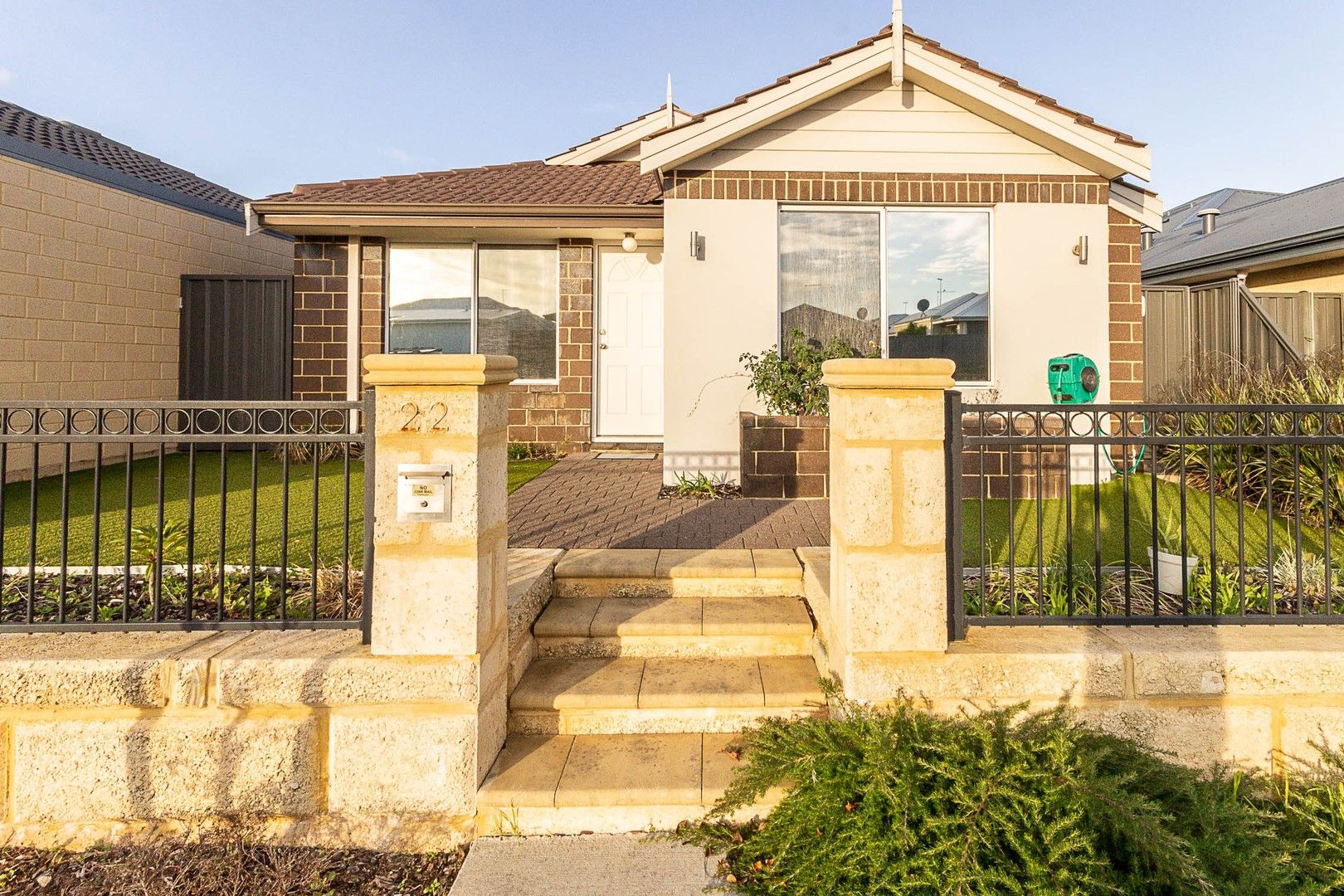 4 bedrooms House in 22 Rivington Entrance AVELEY WA, 6069