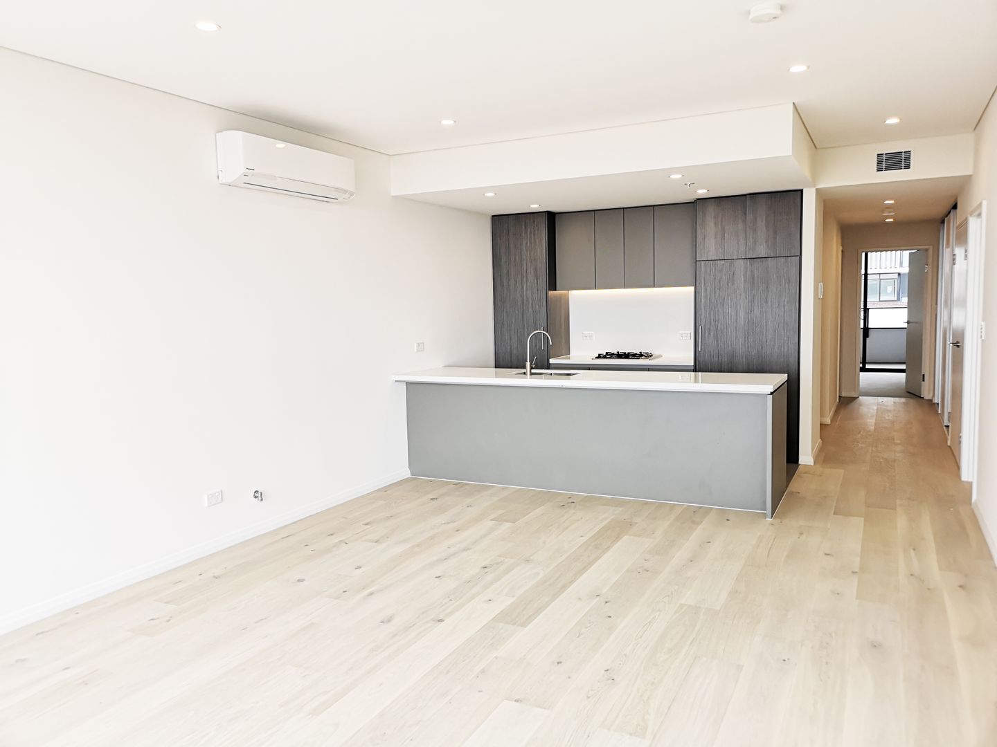 2 bedrooms Apartment / Unit / Flat in D619/10 Village Place KIRRAWEE NSW, 2232