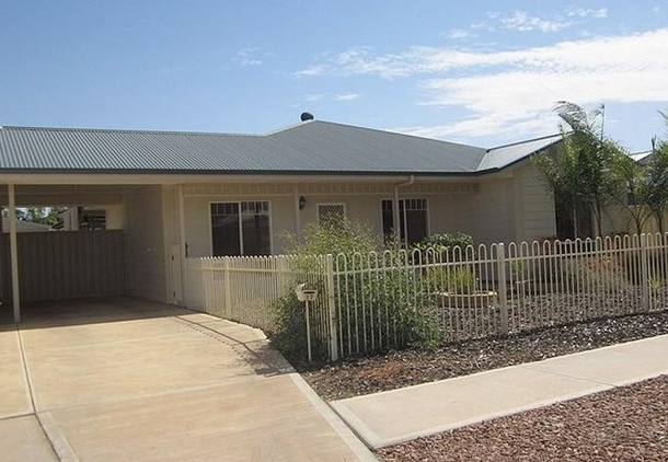 27 Wattle Drive, Roxby Downs SA 5725