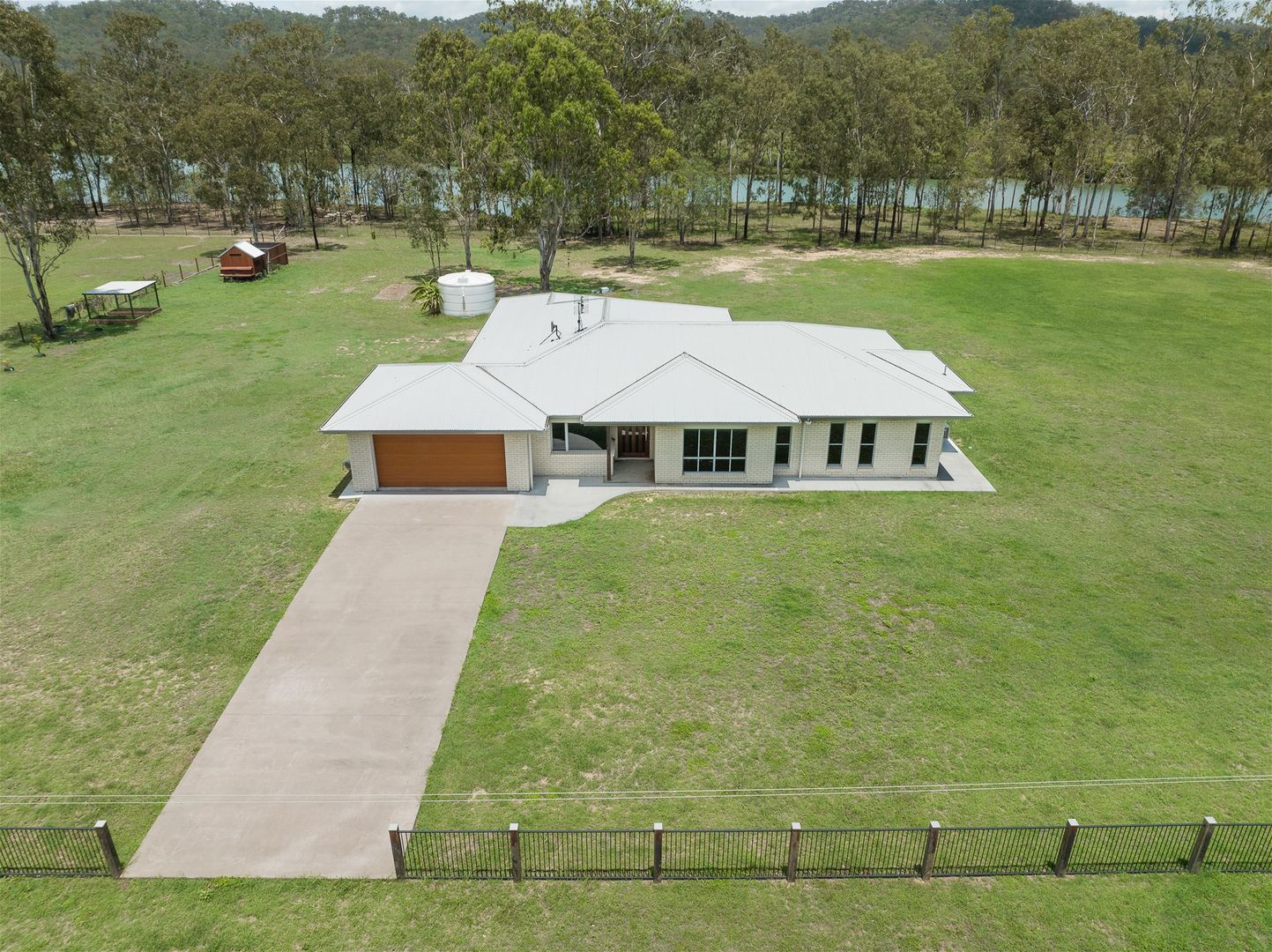 21 Lagoon Road, Beecher QLD 4680, Image 1